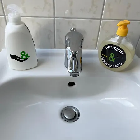 H&h Studio-apartments Im Zentrum Jedes Mit Kuechenzeilen - 24h Check In 3* Γκράιφσβαλντ
