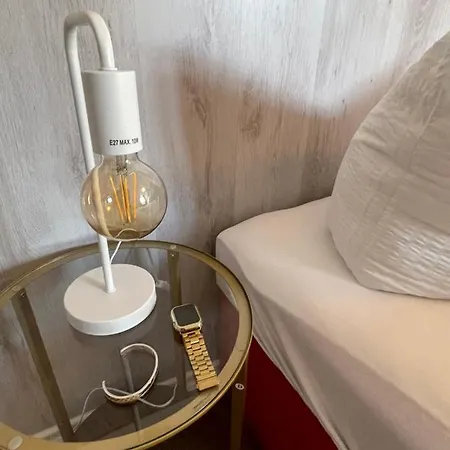Aparthotel H&h Studio-apartments Im Zentrum Jedes Mit Kuechenzeilen - 24h Check In
