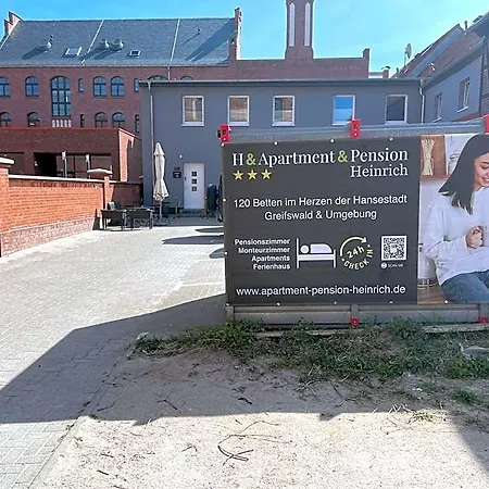 H&h Studio-apartments Im Zentrum Jedes Mit Kuechenzeilen - 24h Check In