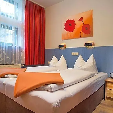 H&h Studio-apartments Im Zentrum Jedes Mit Kuechenzeilen - 24h Check In Aparthotel
