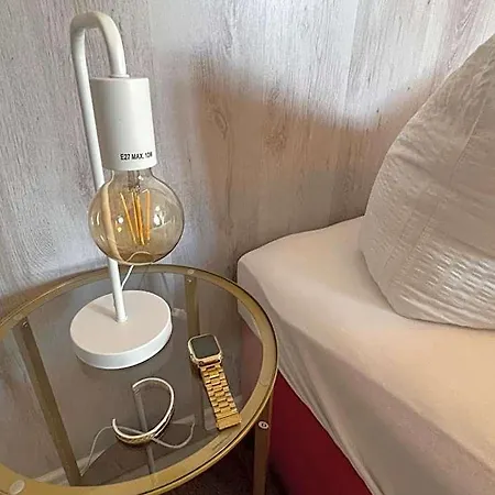 Aparthotel H&h Studio-apartments Im Zentrum Jedes Mit Kuechenzeilen - 24h Check In Greifswald